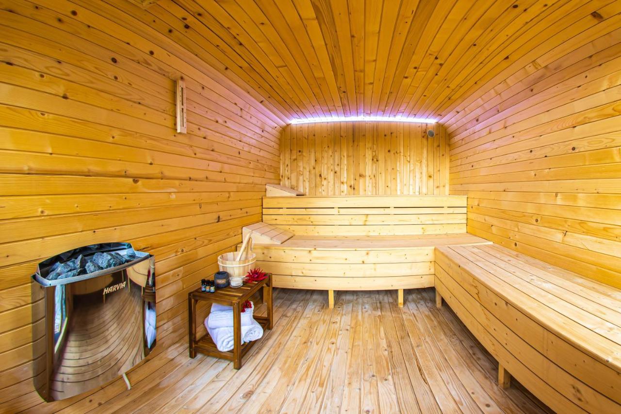 Pensiunea Valea Magurii Novaci-Străini エクステリア 写真